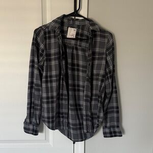 SO Men's Black and Gray Plaid Button-Down Shirt